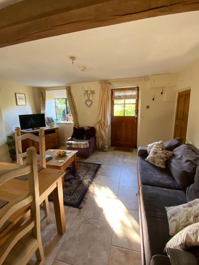 Dove Cottage Bisley  Экстерьер фото