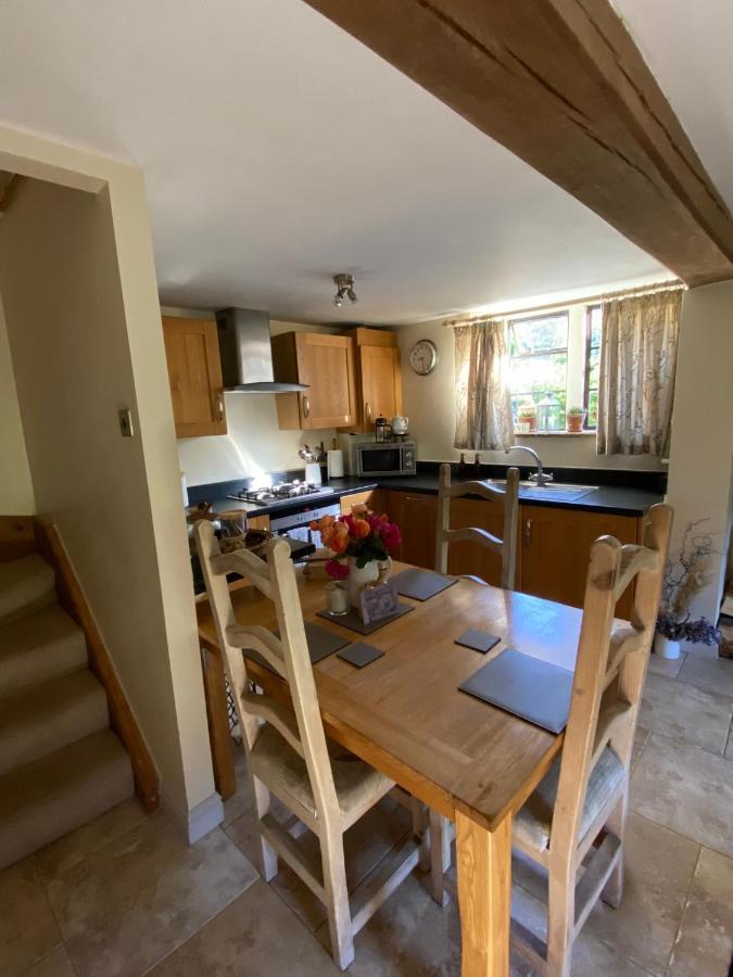 Dove Cottage Bisley  Экстерьер фото